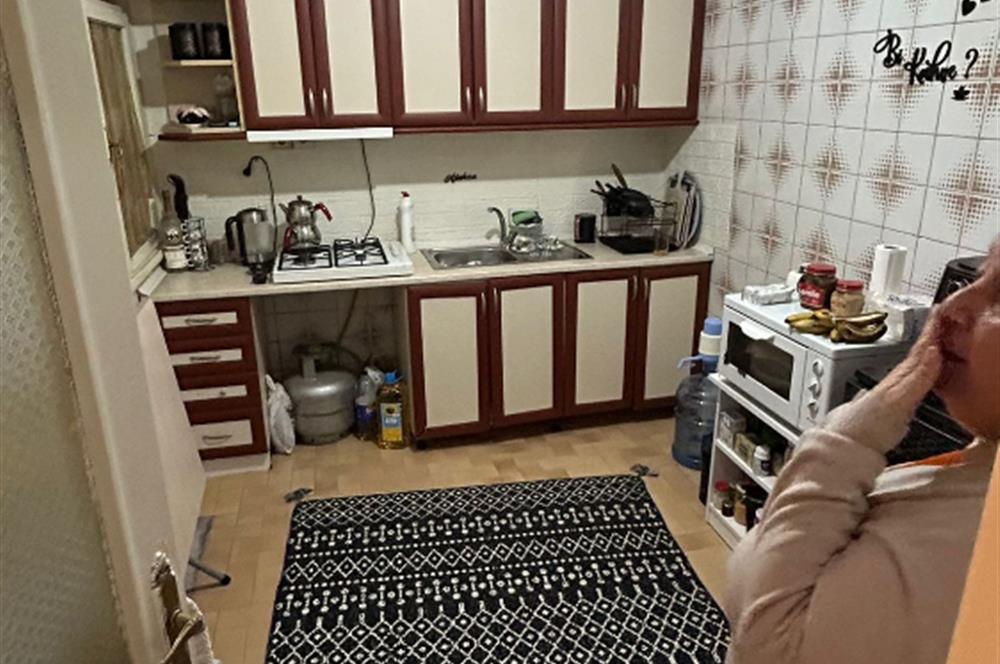 MÜTEVELLİ ÇEŞME CADDESİNDE SATILIK DAİRE 