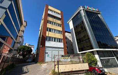 Century 21 Neo' dan, Maltepe’nin kalbinde, E-5’in hemen yanı başında işinizi büyütecek fırsat kiralık dükkan