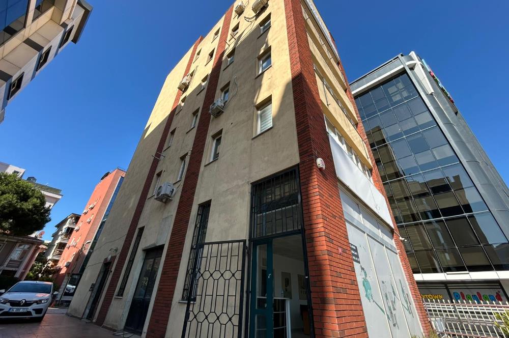 Century 21 Neo' dan, Maltepe’nin kalbinde, E-5’in hemen yanı başında işinizi büyütecek fırsat kiralık dükkan