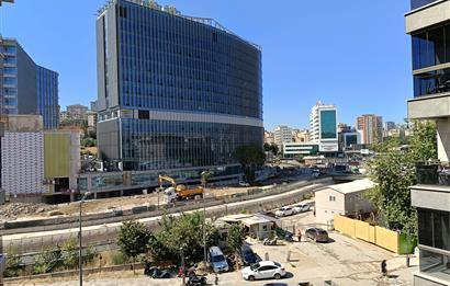 ATAŞEHİR NİLÜFER KONAKLARI SATILIK 2+1 DAİRE METROYA YAKIN