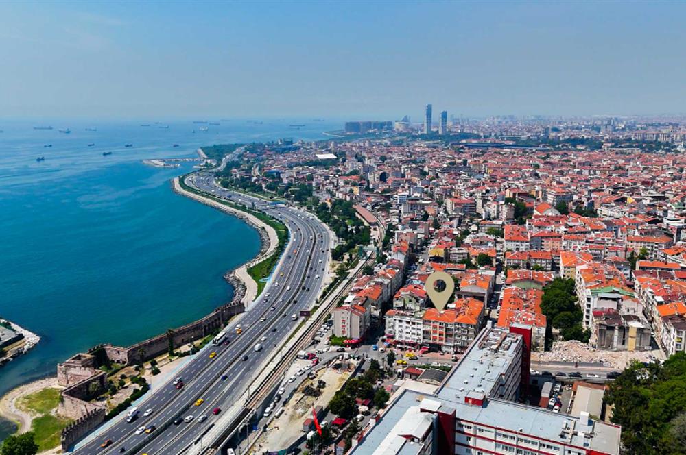 YOĞUN YAYA TRAFİĞİ OLAN CADDE ÜZERİ KULLANIMA HAZIR 250 M2 CAFE
