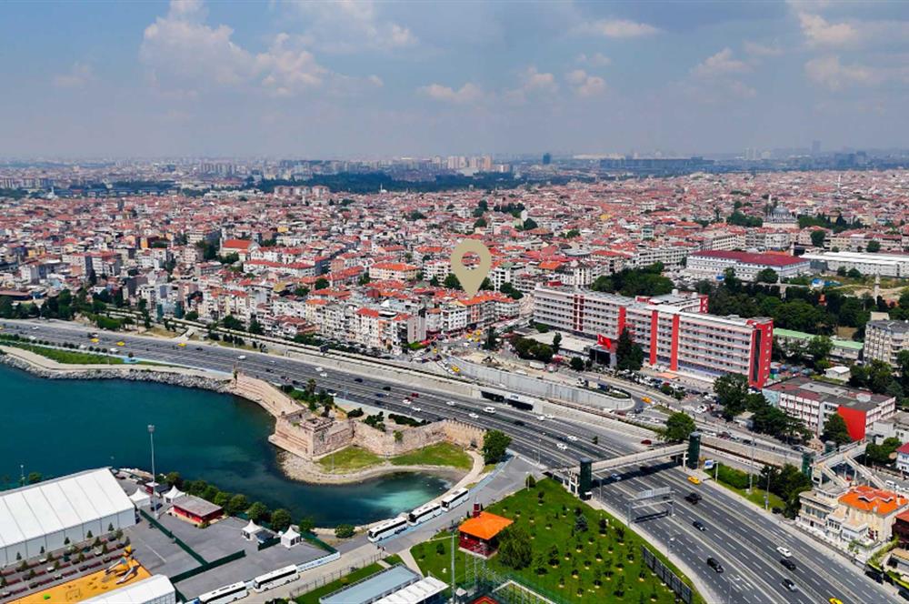 YOĞUN YAYA TRAFİĞİ OLAN CADDE ÜZERİ KULLANIMA HAZIR 250 M2 CAFE