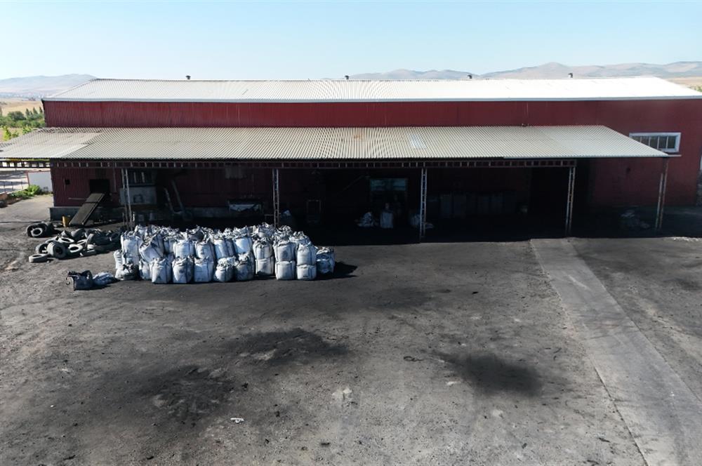 KIRŞEHİR OSB İÇİNDE KÖŞE PARSEL 3.000 m2 KAPALI ALANLI SATILIK FABRİKA