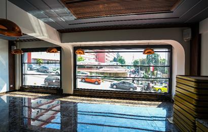 YOĞUN YAYA TRAFİĞİ OLAN CADDE ÜZERİ KULLANIMA HAZIR 250 M2 CAFE