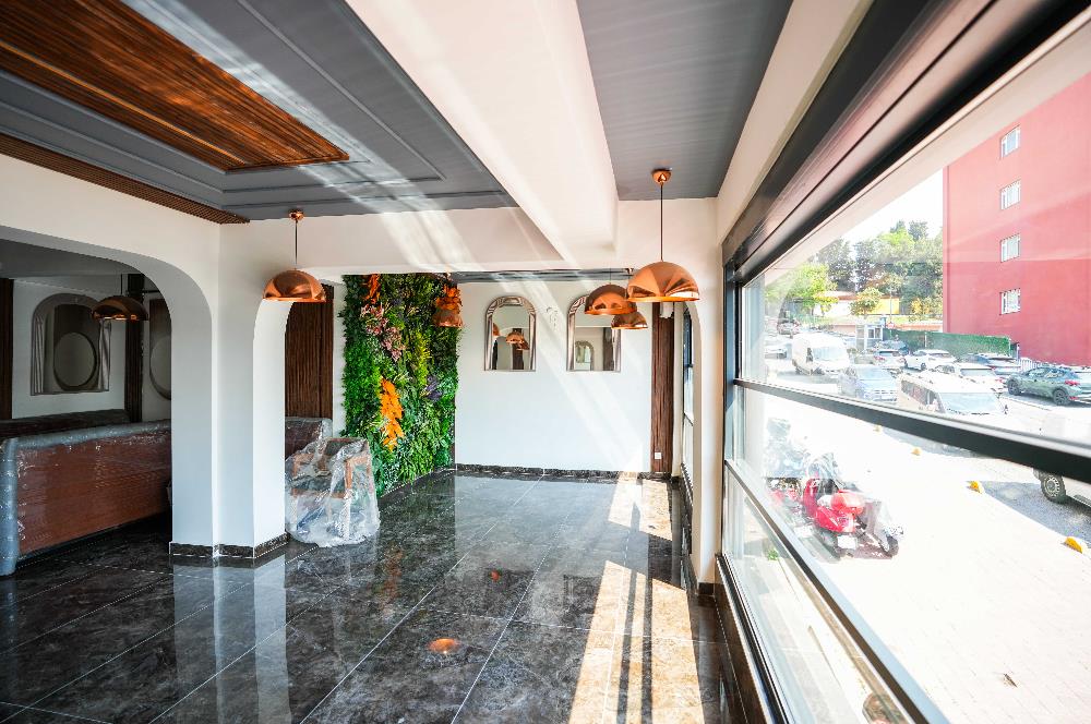 YOĞUN YAYA TRAFİĞİ OLAN CADDE ÜZERİ KULLANIMA HAZIR 250 M2 CAFE