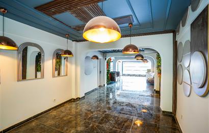 YOĞUN YAYA TRAFİĞİ OLAN CADDE ÜZERİ KULLANIMA HAZIR 250 M2 CAFE