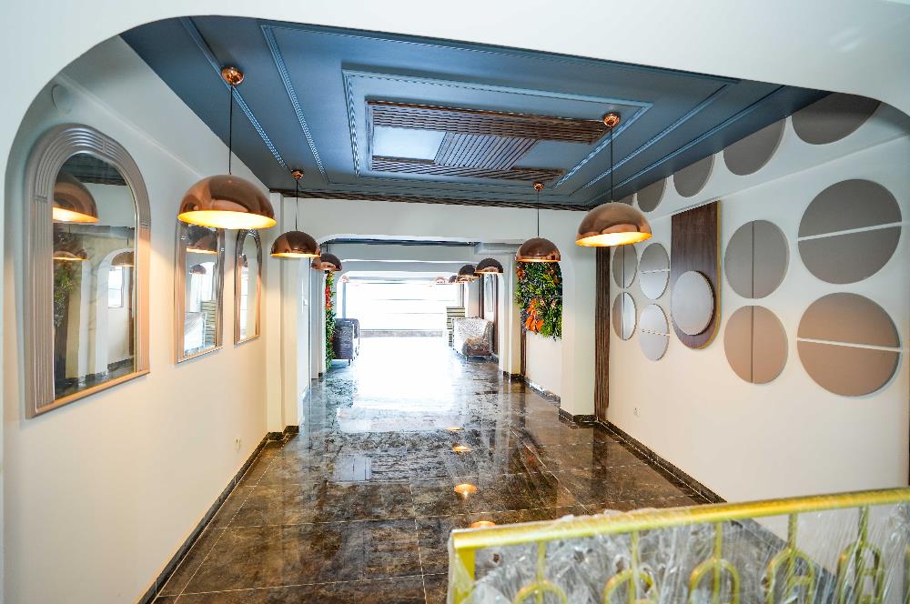 YOĞUN YAYA TRAFİĞİ OLAN CADDE ÜZERİ KULLANIMA HAZIR 250 M2 CAFE