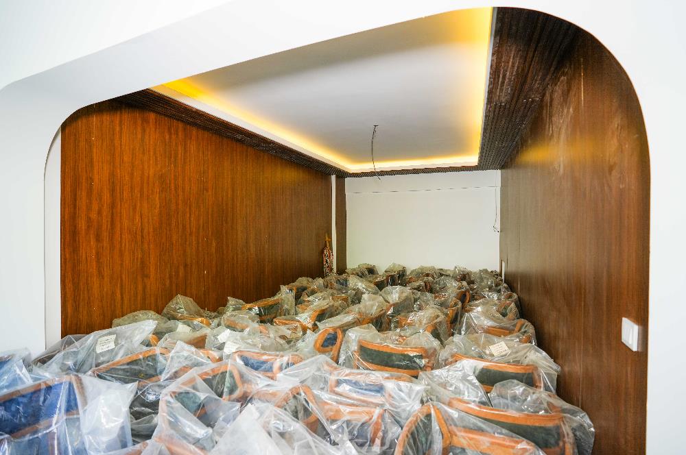 YOĞUN YAYA TRAFİĞİ OLAN CADDE ÜZERİ KULLANIMA HAZIR 250 M2 CAFE