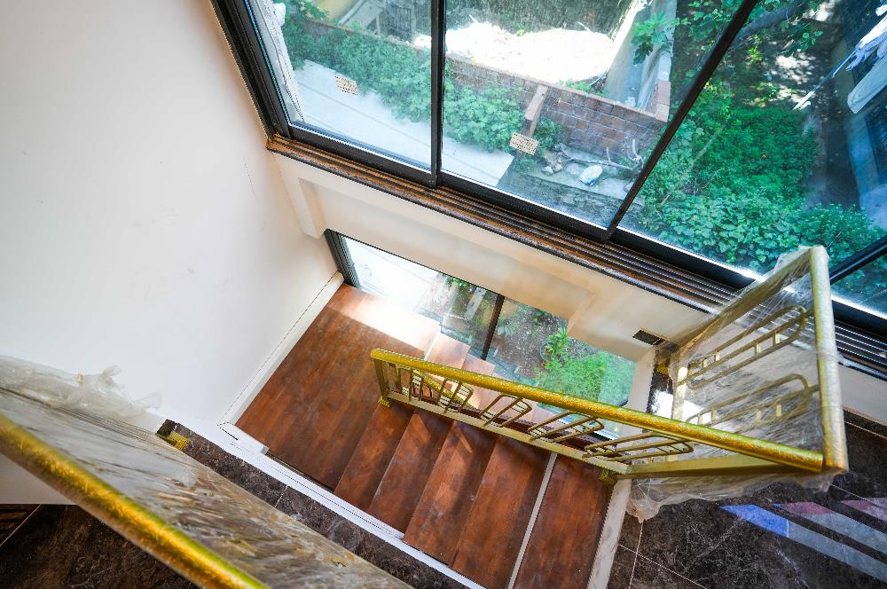 YOĞUN YAYA TRAFİĞİ OLAN CADDE ÜZERİ KULLANIMA HAZIR 250 M2 CAFE