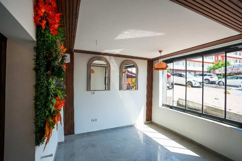 YOĞUN YAYA TRAFİĞİ OLAN CADDE ÜZERİ KULLANIMA HAZIR 250 M2 CAFE