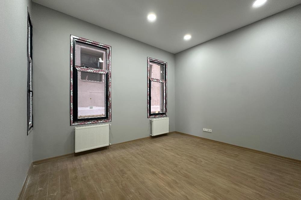ASMALI MESCİT'TE İÇİ KOMPLE YENİLENMİŞ KİRALIK İŞYERİ