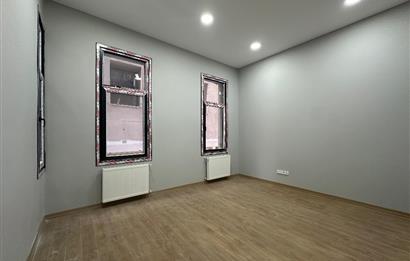 ASMALI MESCİT'TE İÇİ KOMPLE YENİLENMİŞ KİRALIK İŞYERİ