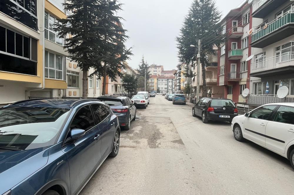 CENTURY 21 VİZYONDAN KIRMIZITOPRAKTA KİRALIK EŞYALI 2+1 DAİRE