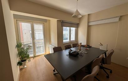 ŞEVKİ BEY SOKAKTA YENİ BİNADA 2+1 SATILIK DAİRE