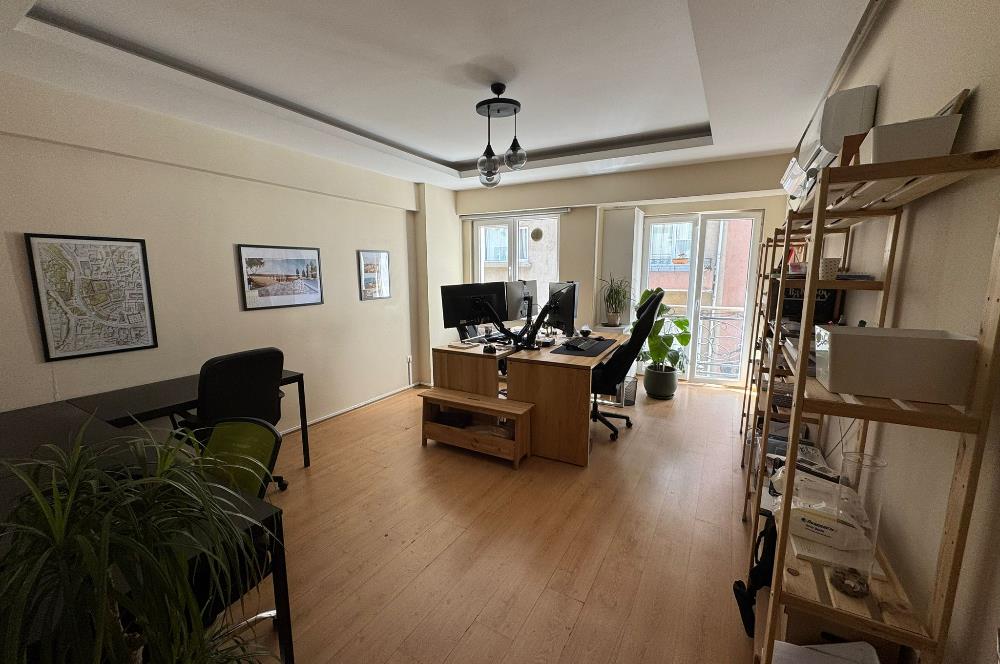 ŞEVKİ BEY SOKAKTA YENİ BİNADA 2+1 SATILIK DAİRE