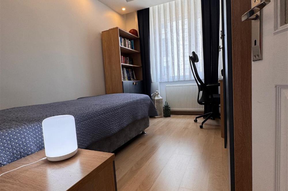 KÜÇÜK ÇAMLICA ANA ARTERLERE VE MERKEZE YAKIN BAKIMLI SATILIK