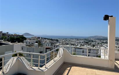 Karabağ'da Deniz Manzaralı Yıllık  Kiralık Villa 