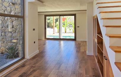 Satılık Villa Datça Ilıca Havuzlu Tam Müstakil Denize 450 metre