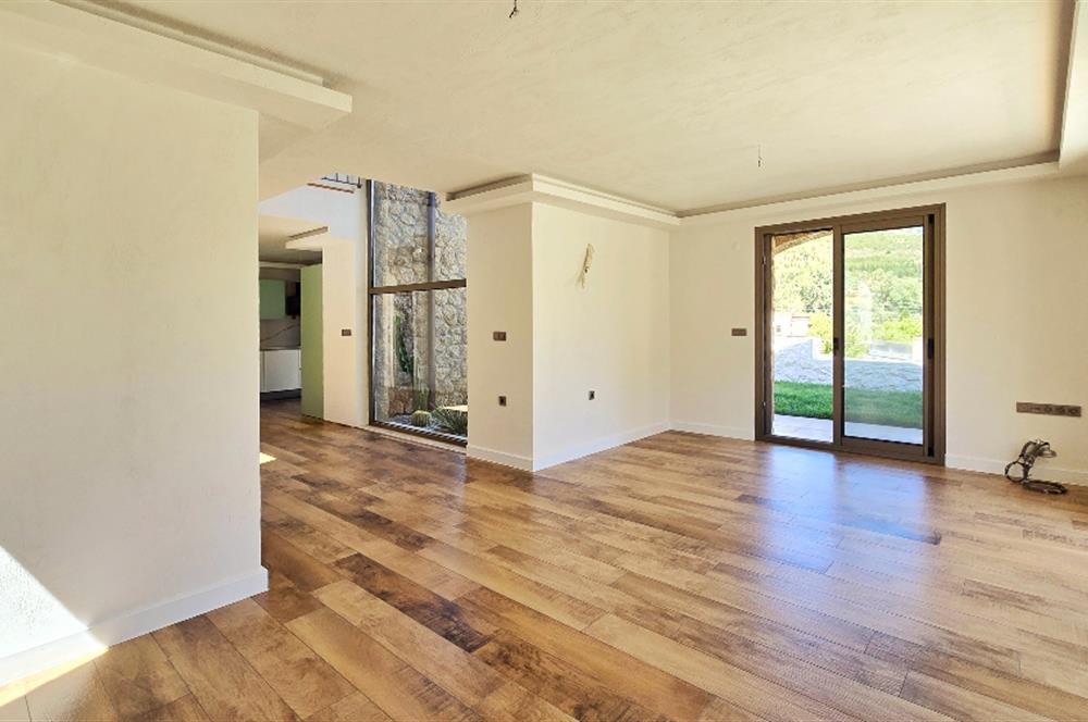 Satılık Villa Datça Ilıca Havuzlu Tam Müstakil Denize 450 metre