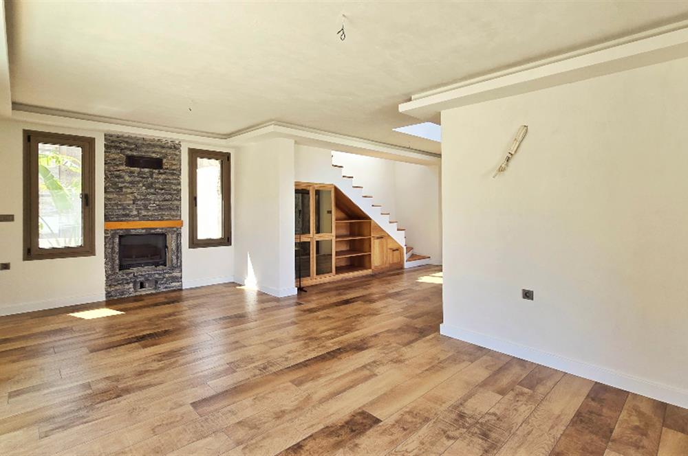 Satılık Villa Datça Ilıca Havuzlu Tam Müstakil Denize 450 metre