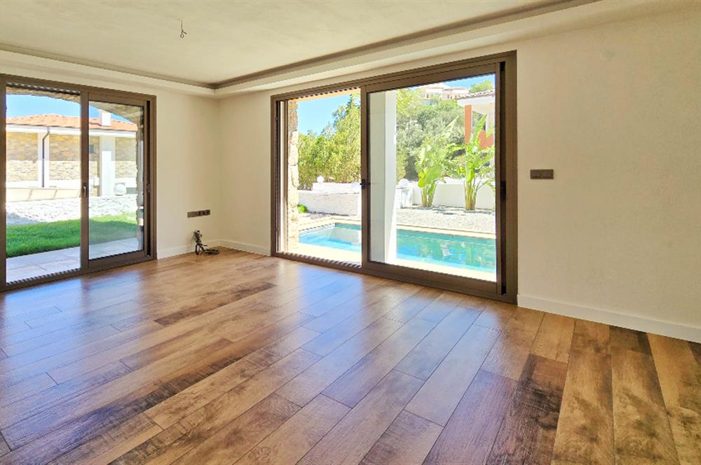 Satılık Villa Datça Ilıca Havuzlu Tam Müstakil Denize 450 metre