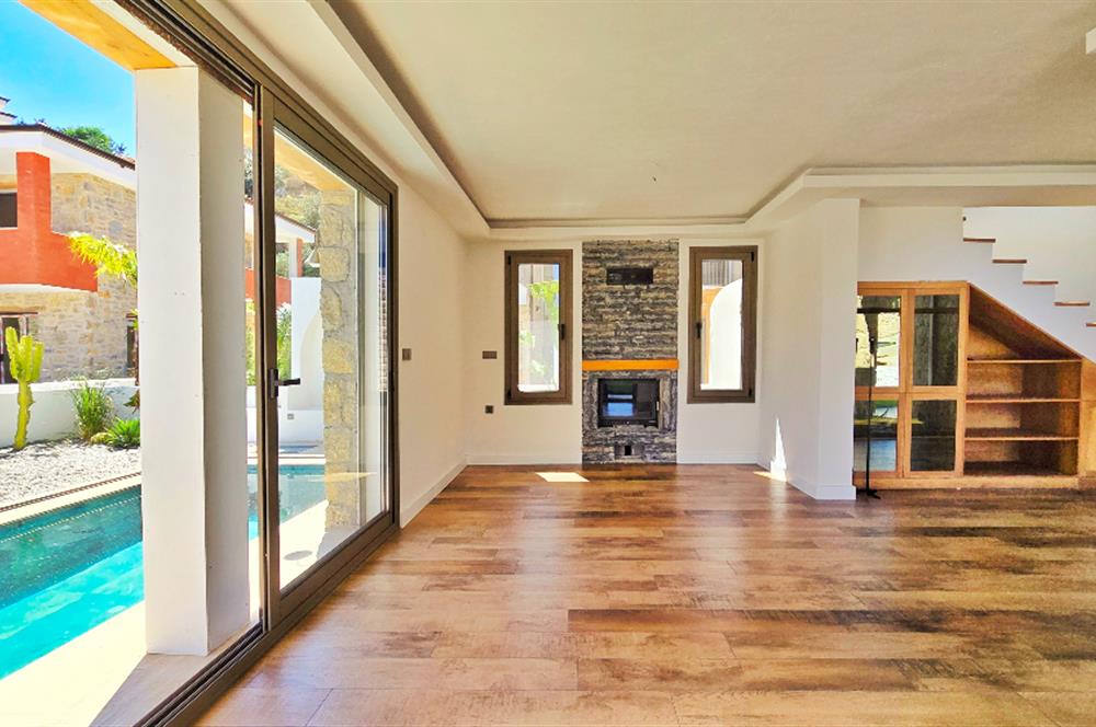 Satılık Villa Datça Ilıca Havuzlu Tam Müstakil Denize 450 metre