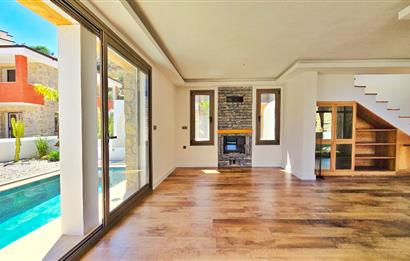 Satılık Villa Datça Ilıca Havuzlu Tam Müstakil Denize 450 metre