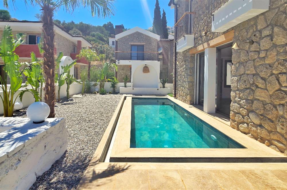 Satılık Villa Datça Ilıca Havuzlu Tam Müstakil Denize 450 metre