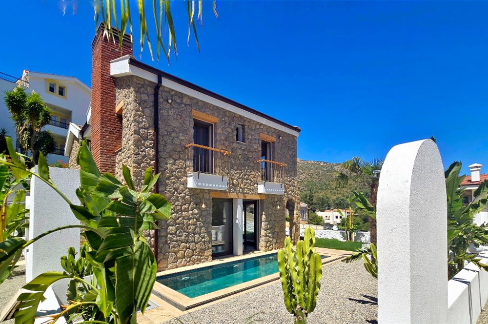 Satılık Villa Datça Ilıca Havuzlu Tam Müstakil Denize 450 metre