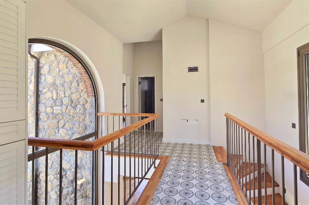 Satılık Villa Datça Ilıca Havuzlu Tam Müstakil Denize 450 metre