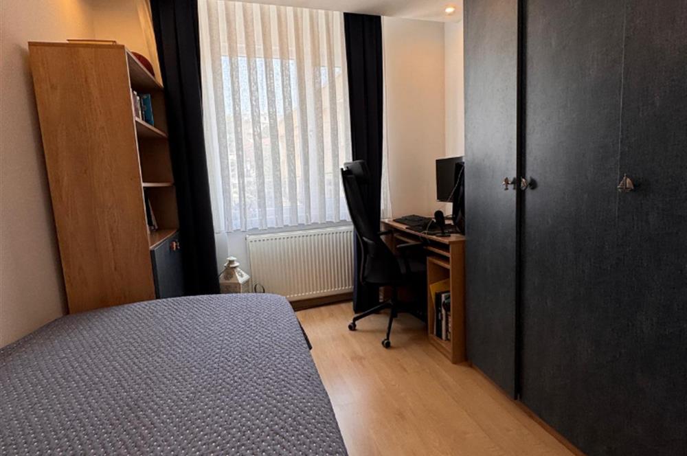 KÜÇÜK ÇAMLICA ANA ARTERLERE VE MERKEZE YAKIN BAKIMLI SATILIK