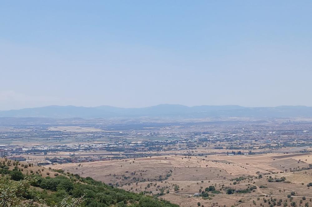 C21 LOCA'DAN KÖTEYLİ MAHALLESİNDE ŞEHİR MANZARALI SATILIK TARLA