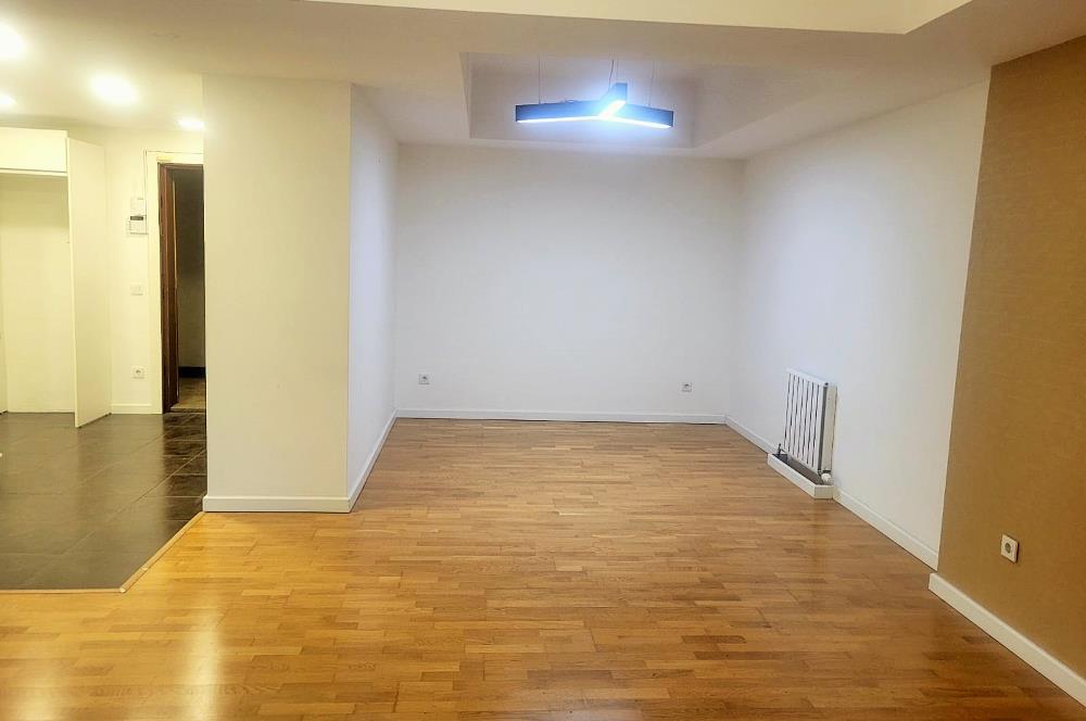 CENTURY 21'DEN STARLİFE SİTESİNDE BOŞ, TERTEMİZ SATILIK DAİRE...