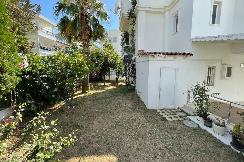 Karabağ'da Deniz Manzaralı Yıllık  Kiralık Villa 