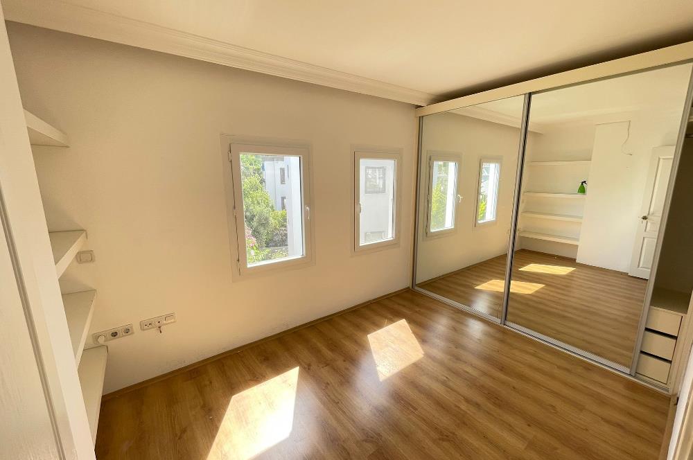 Karabağ'da Deniz Manzaralı Yıllık  Kiralık Villa 