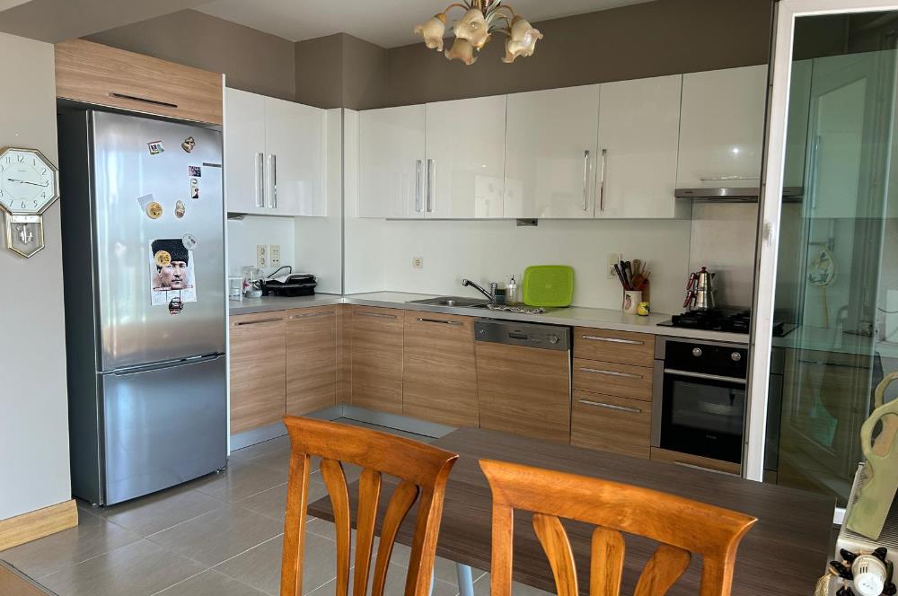 Century 21 Neo' dan satılık, Ataşehir SKY TOWERS deniz manzaralı 2+1 lüks daire
