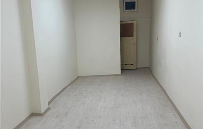 EMİNÖNÜ KÜÇÜKPAZAR'DA SATILIK BİNA(İBN HALDUN ÜNVERSİTESİ YANI)