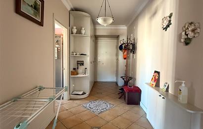 GÖZTEPE KONUTLARI GENİŞ BAKIMLI BALKONLU HAVUZLU 3+1 SATILIK