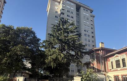 GÖZTEPE KONUTLARI GENİŞ BAKIMLI BALKONLU HAVUZLU 3+1 SATILIK