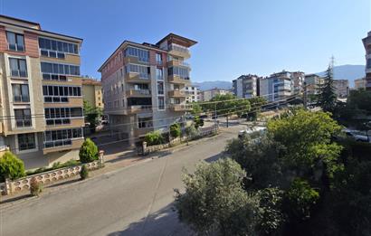Adalet Mahallesi'nde Cadde Üzeri Önü Açık Ara Kat 3+1 Daire...