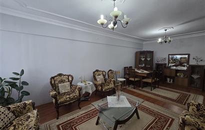 Adalet Mahallesi'nde Cadde Üzeri Önü Açık Ara Kat 3+1 Daire...