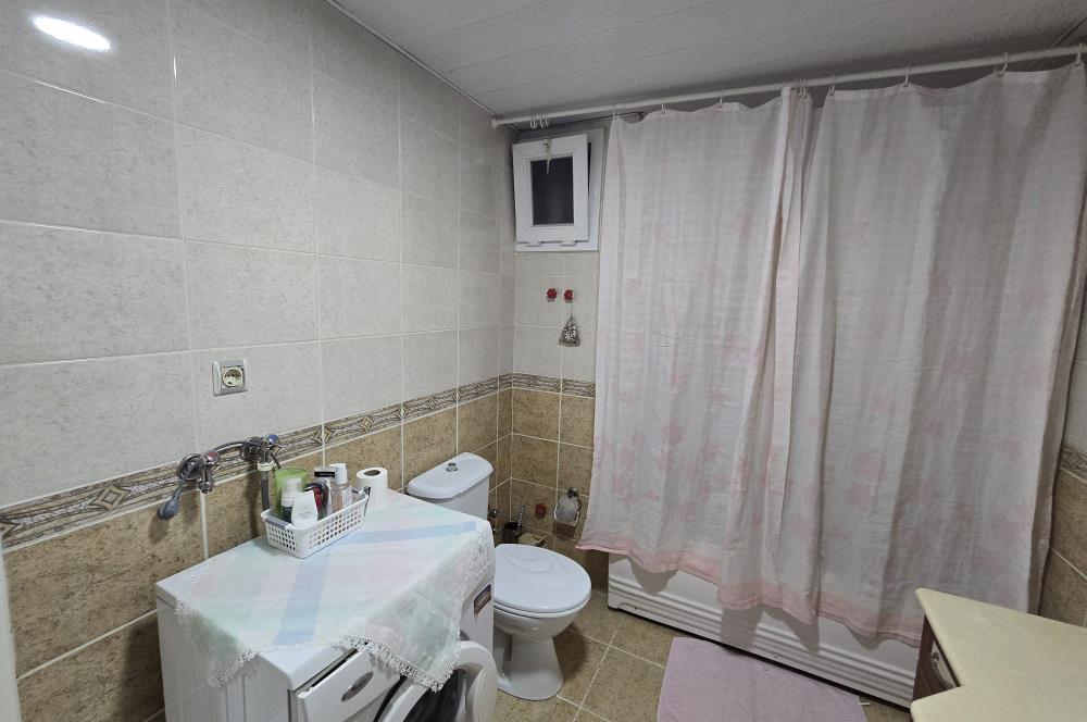 Adalet Mahallesi'nde Cadde Üzeri Önü Açık Ara Kat 3+1 Daire...