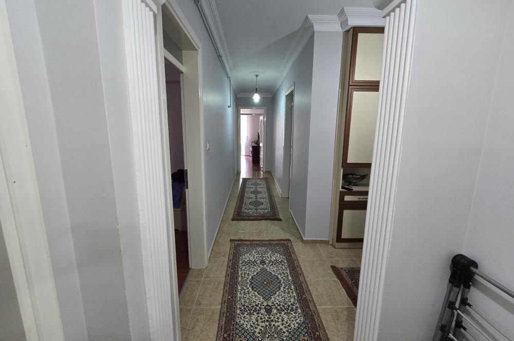 Adalet Mahallesi'nde Cadde Üzeri Önü Açık Ara Kat 3+1 Daire...