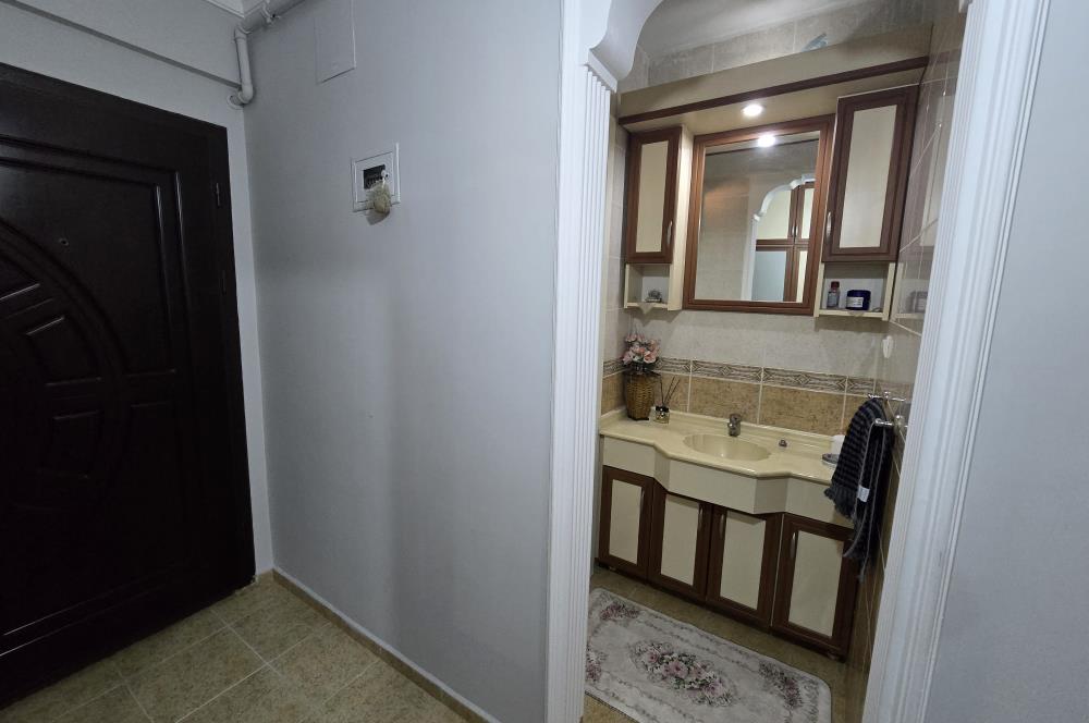 Adalet Mahallesi'nde Cadde Üzeri Önü Açık Ara Kat 3+1 Daire...