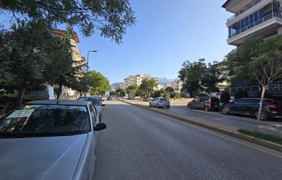 Adalet Mahallesi'nde Cadde Üzeri Önü Açık Ara Kat 3+1 Daire...