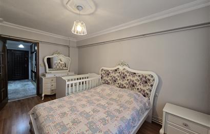 Adalet Mahallesi'nde Cadde Üstü Önü Açık 3+1 Ara Kat Daire...