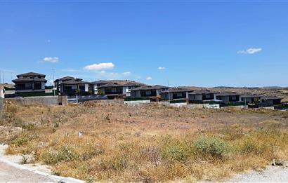 C21 LOCA'DAN KÖTEYLİ MAHALLESİNDE ŞEHİR MANZARALI SATILIK TARLA