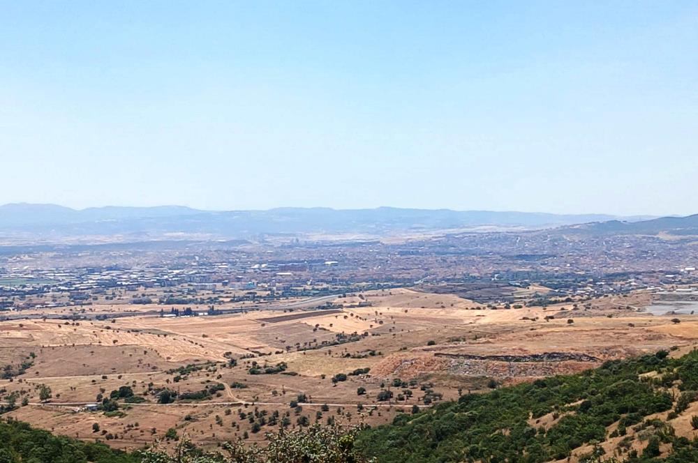 C21 LOCA'DAN KÖTEYLİ MAHALLESİNDE ŞEHİR MANZARALI SATILIK TARLA