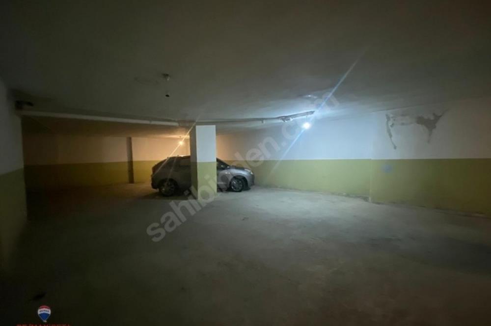 KÜÇÜK ÇAMLICA ANA ARTERLERE VE MERKEZE YAKIN BAKIMLI SATILIK