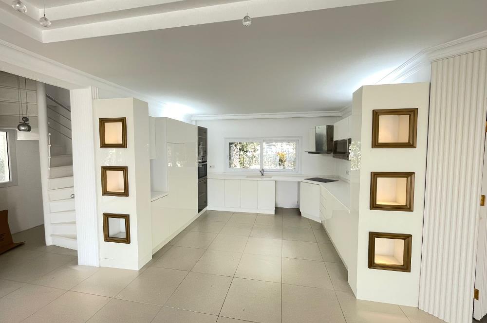 Karabağ'da Deniz Manzaralı Yıllık  Kiralık Villa 
